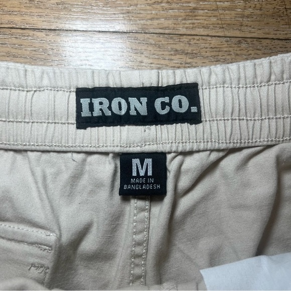 Casual beige Drawstring Shorts size medium - Picture 2 of 3